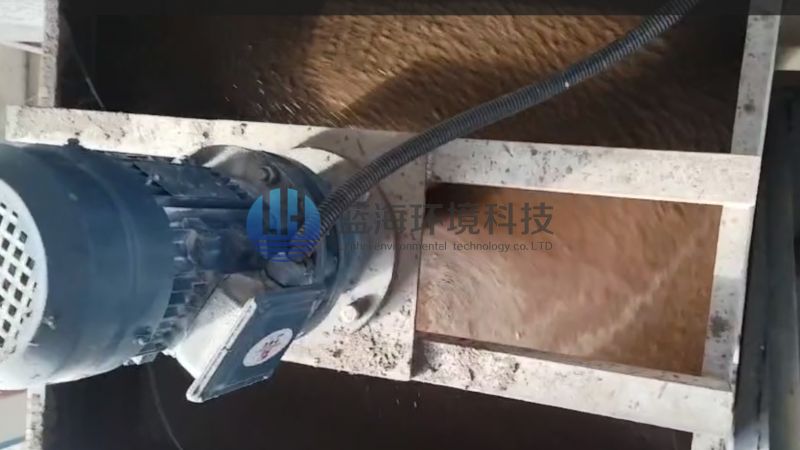 廣西仙鶴新材料丨低壓+高壓帶式污泥脫水機(jī)，干度達(dá)45%